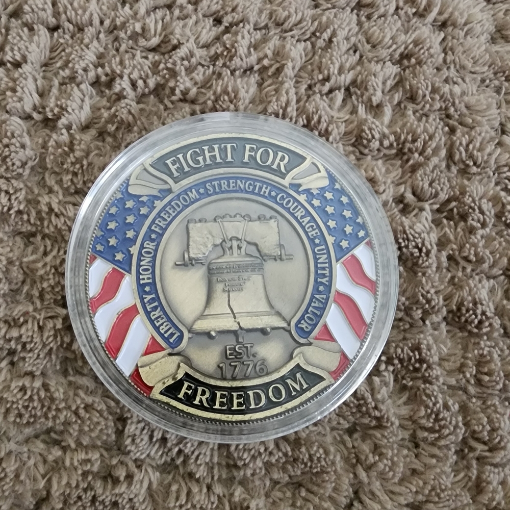 Patriotic Commemorative Coin - Picture 3 of 5